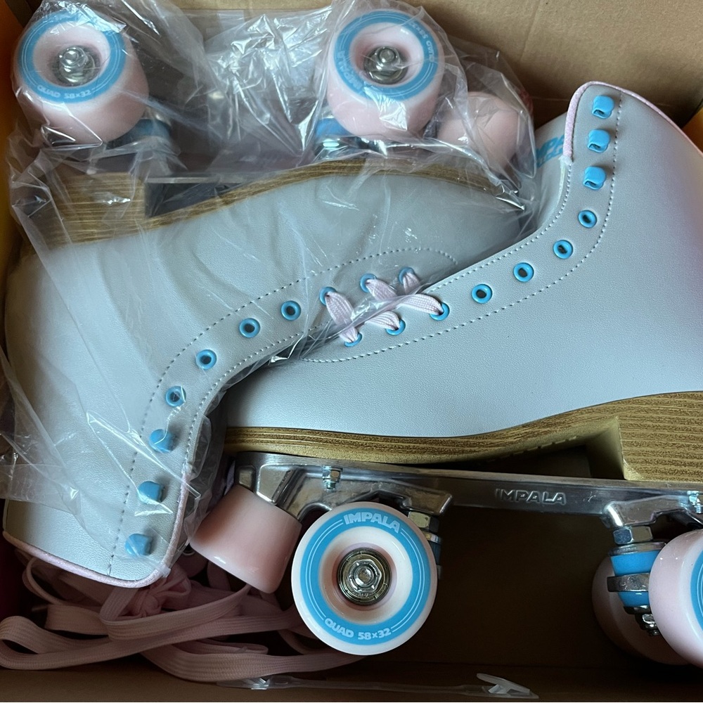Impala Roller Skates, Women’s Size 8